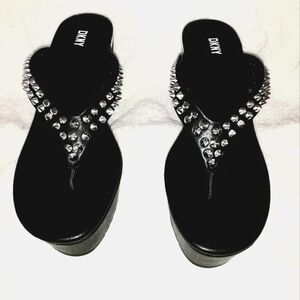 DKNY Tina Stud - Platform